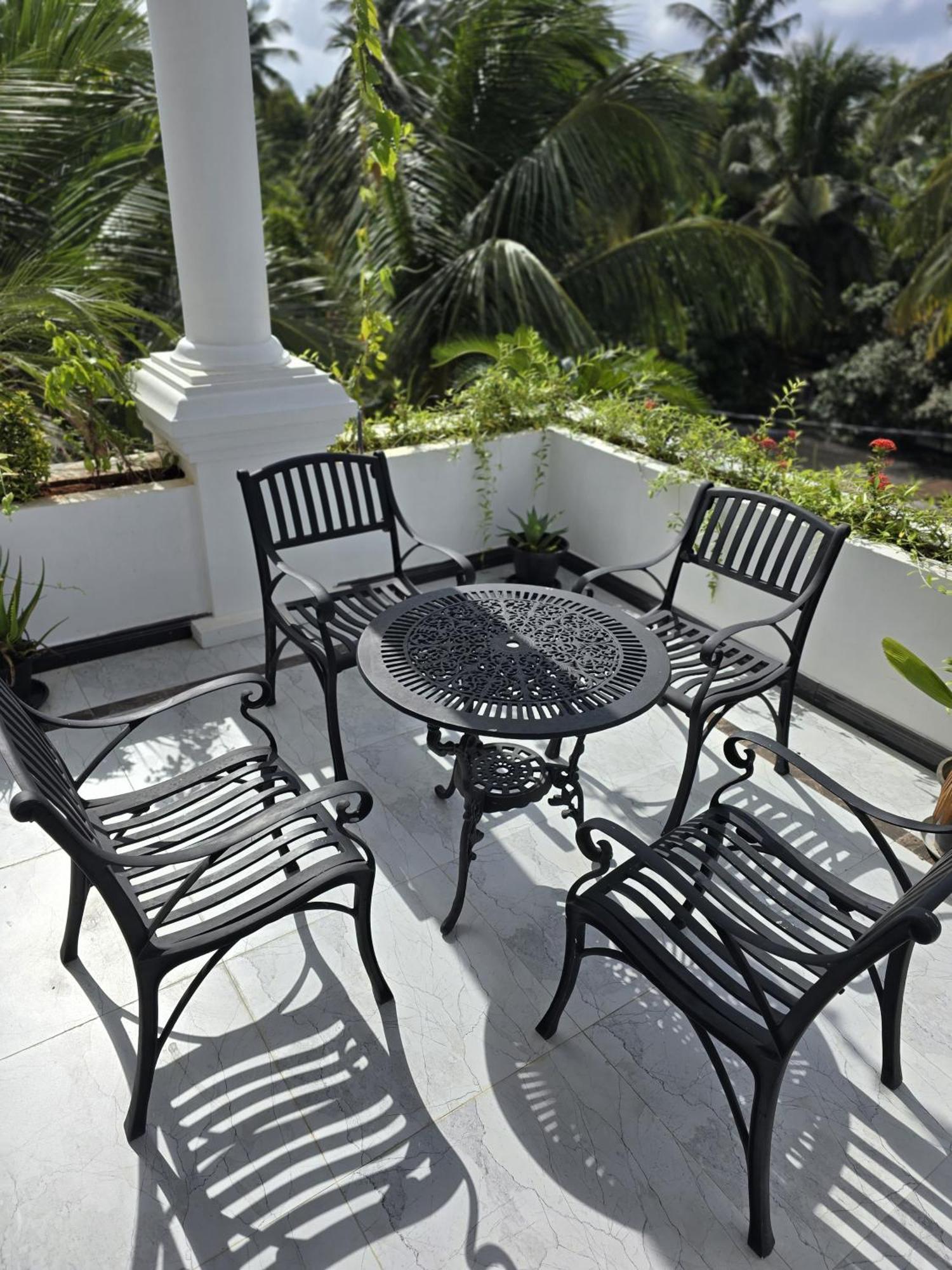 Appartamento Munril Guest Jaffna Esterno foto