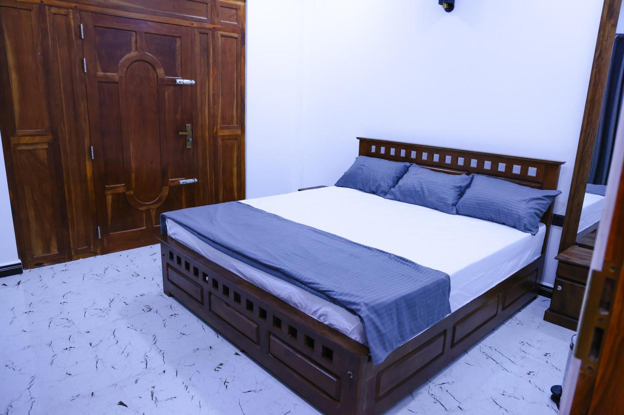 Appartamento Munril Guest Jaffna Esterno foto