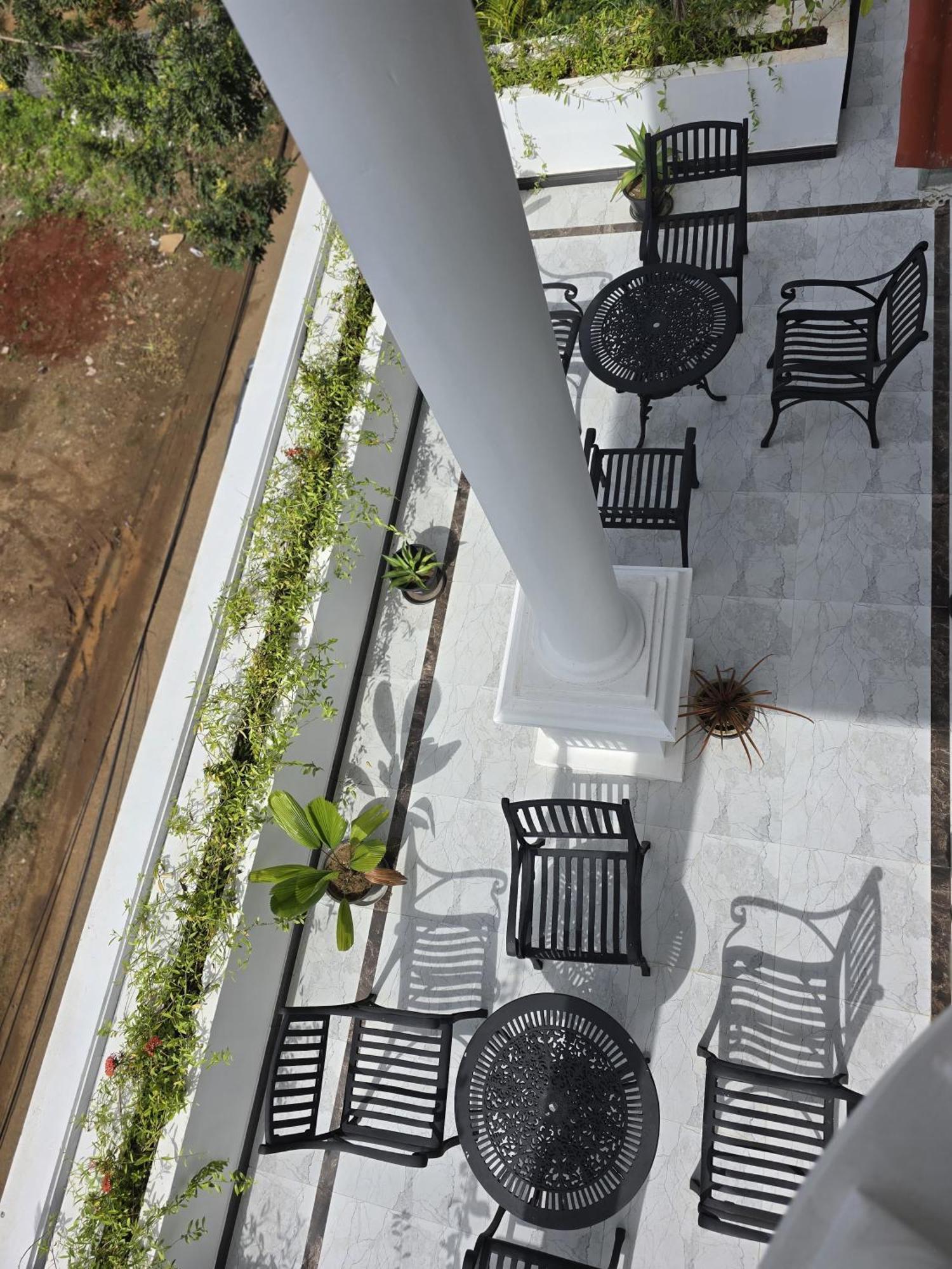Appartamento Munril Guest Jaffna Esterno foto