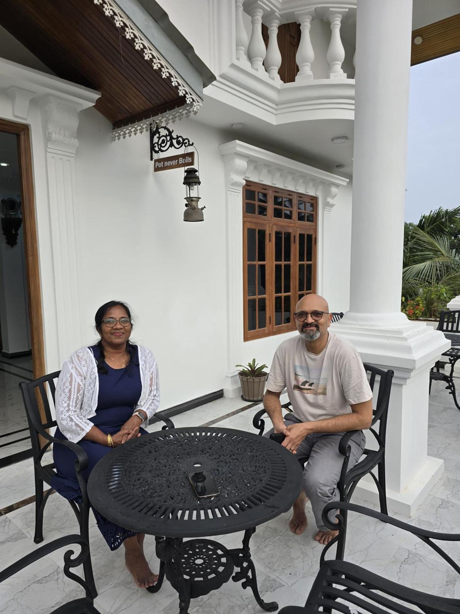 Appartamento Munril Guest Jaffna Esterno foto