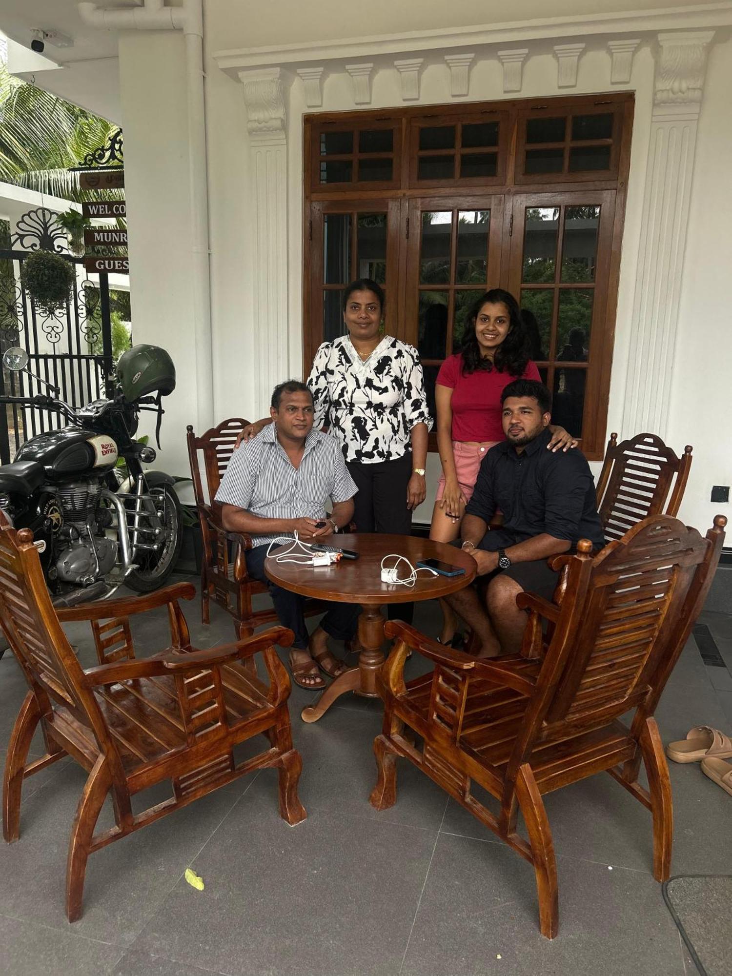 Appartamento Munril Guest Jaffna Esterno foto