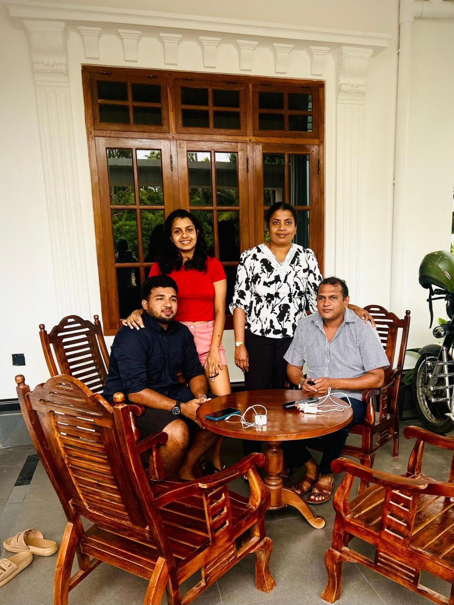Appartamento Munril Guest Jaffna Esterno foto