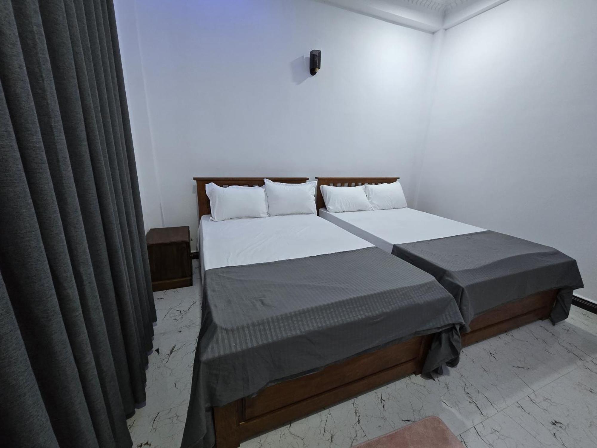 Appartamento Munril Guest Jaffna Esterno foto