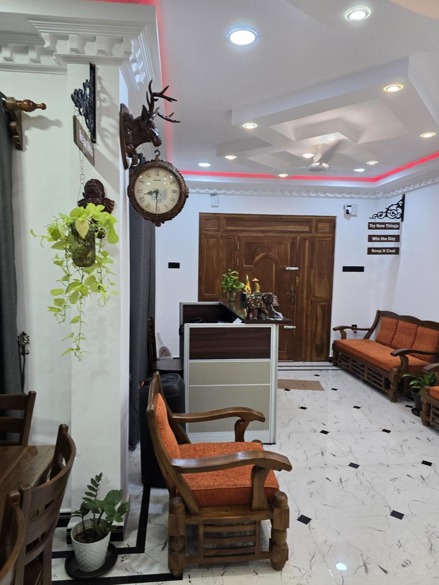 Appartamento Munril Guest Jaffna Esterno foto